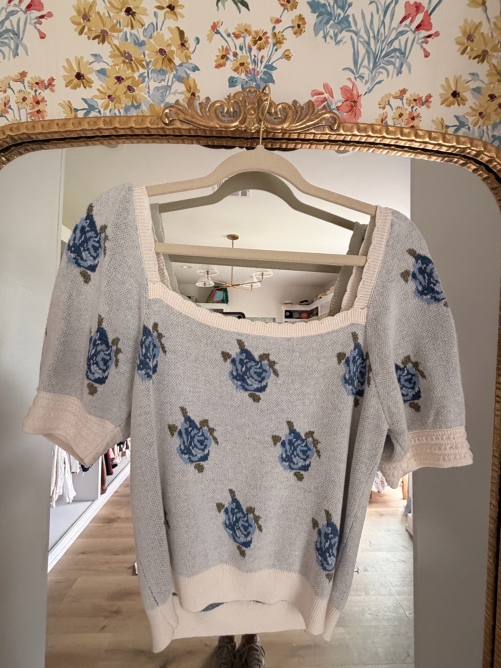 Hem & Thread Blue Rose Flower Short Sleeve Square-Neck Scalloped Knit Sweater